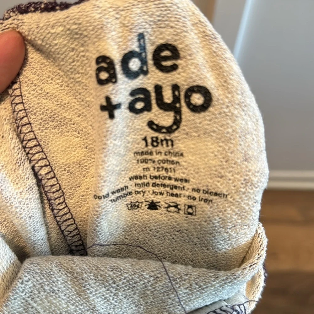 Ade & Ayo Blue Patterned Jumper Size Youth Small